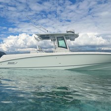 Boston Whaler 320 Outrage