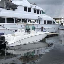 Boston Whaler 320 Outrage