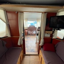 The Houseboat Migrant