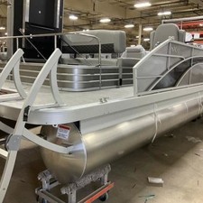 Bennington 22 SXSB