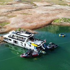 Majestic Houseboat