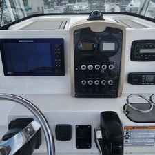 Sea Fox 246 Commander