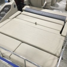 Bennington L Bowrider 25 Swingback