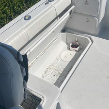 Glacier bay isle runner blue hull 2670