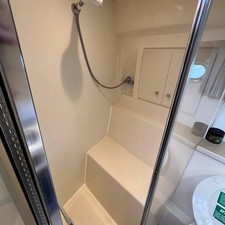 Carver 374 Voyager