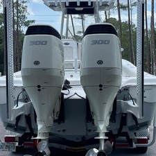 Blue Wave 28 Makaira