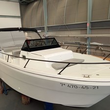 De Antonio Yachts 28