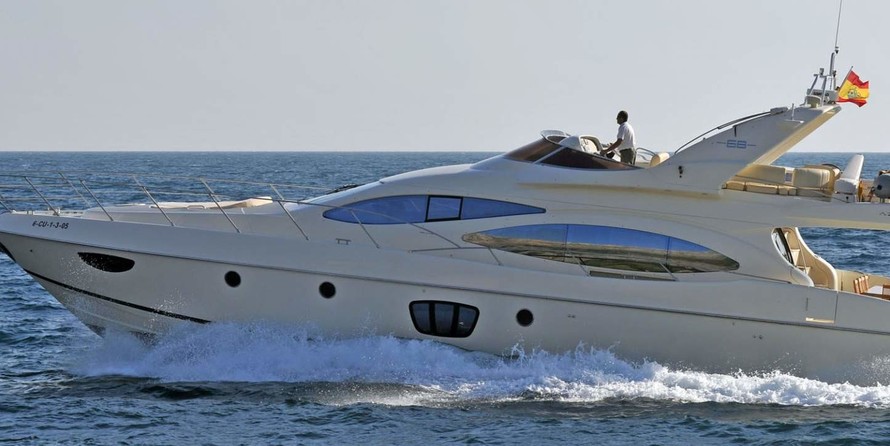 Azimut 68 Fly