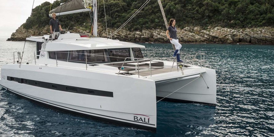 Bali catamarans 4.0 lounge
