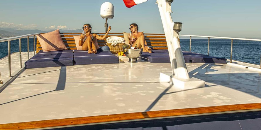 Simpson 12 meter junk rigged