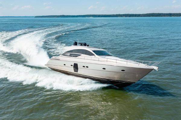 Pershing 64