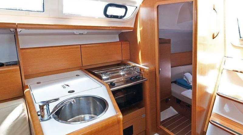 Sun Odyssey 33i
