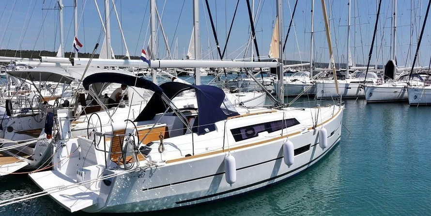 Dufour 382 GL