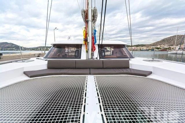 Nautitech 40 (4 cab + 2)