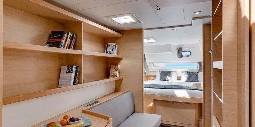 Lagoon 42 - 4 + 2 cab.