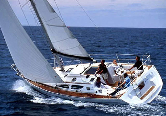 Sun Odyssey 35