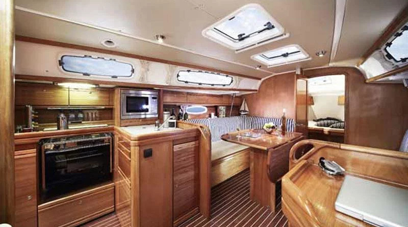 Bavaria 34 Cruiser (2Cab)