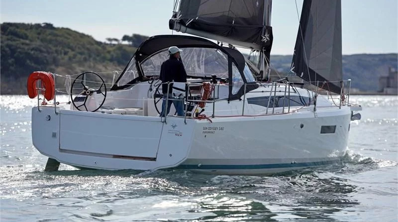 Sun Odyssey 380 (3Cab)