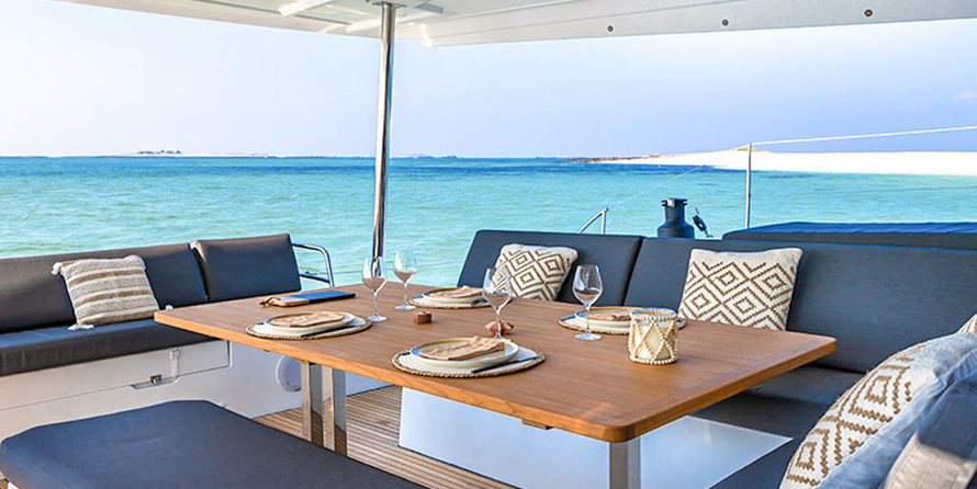 Fountaine Pajot New 51