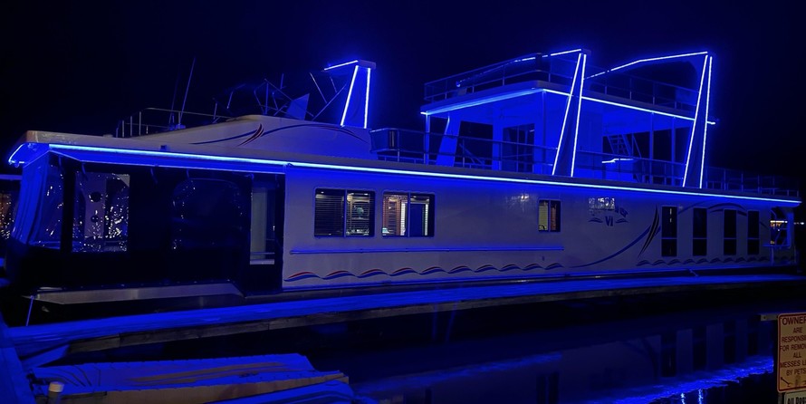 Majestic Houseboat