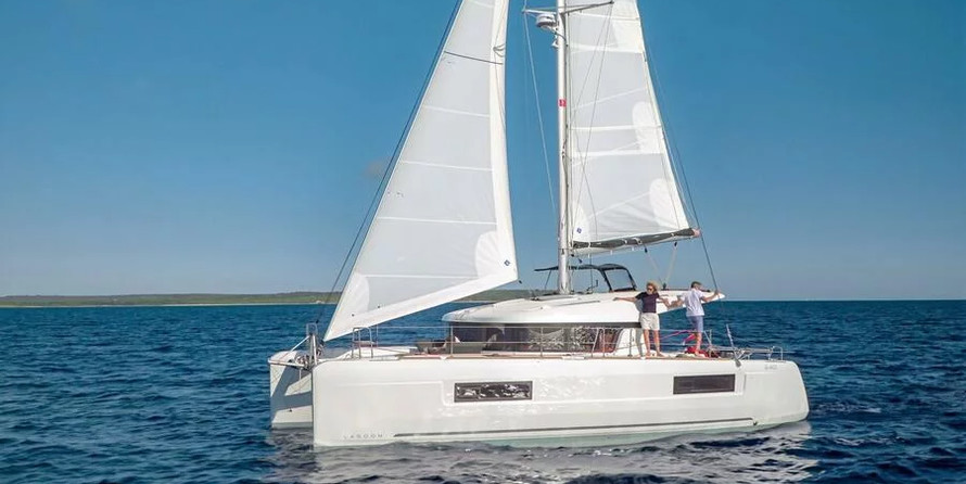 Lagoon 40 - 3 + 2 cab