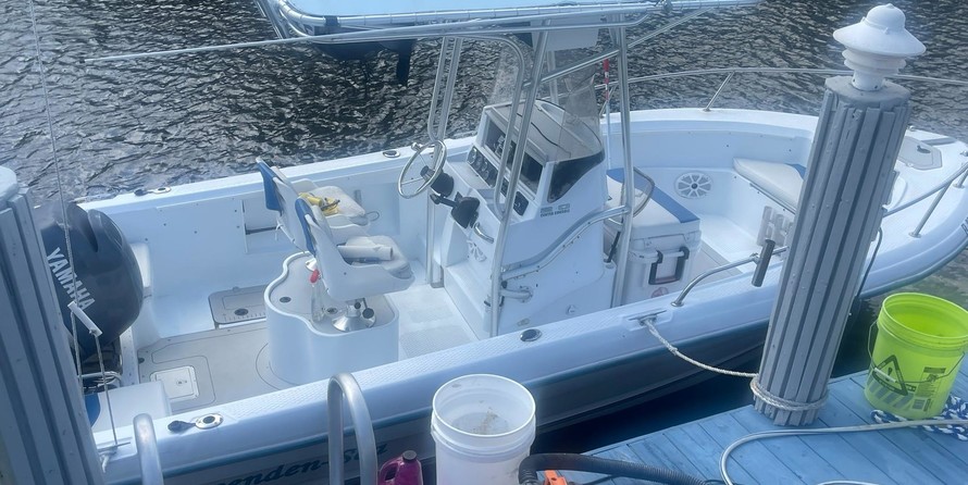 Sea Ray fox 210 cc