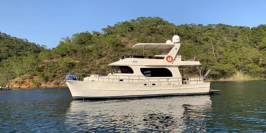 SES Yachts custom trawler yacht 94