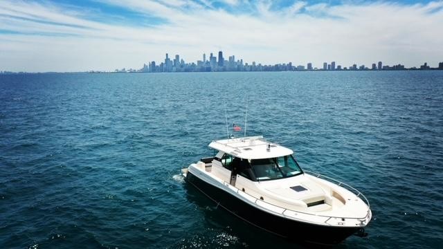 Tiara Yachts Q44
