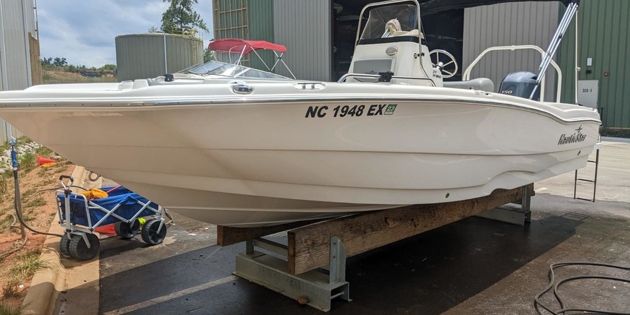 Nauticstar 211