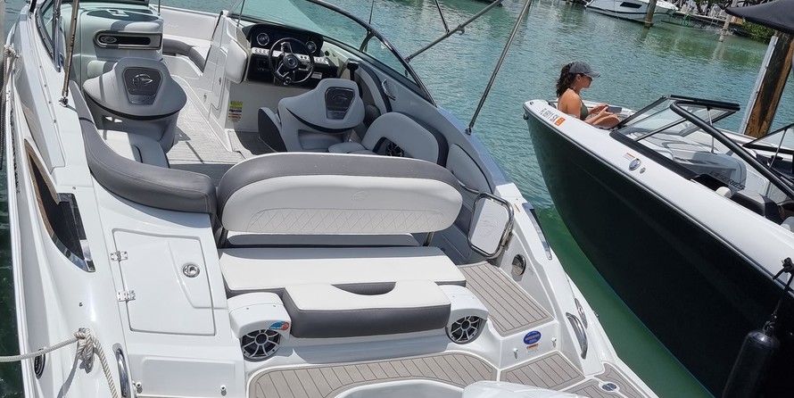 Crownline E235 XS