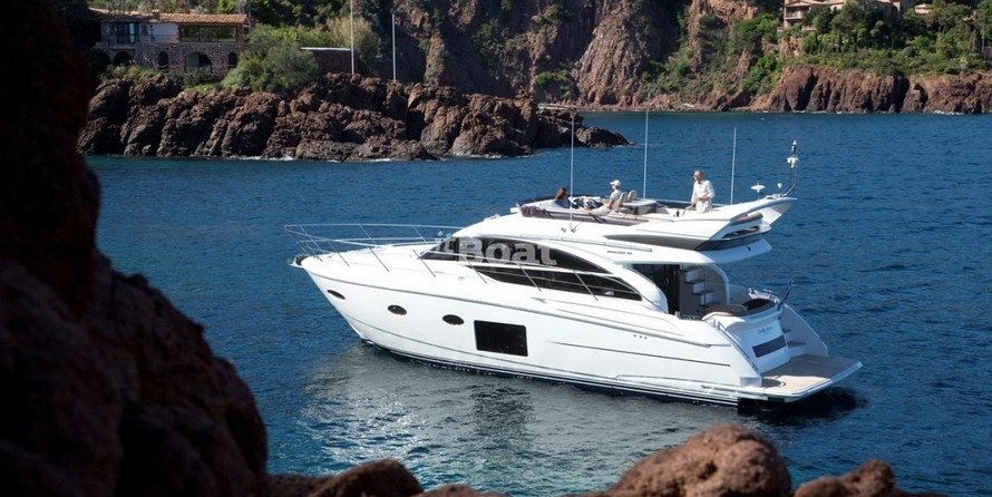 Princess Yachts V52