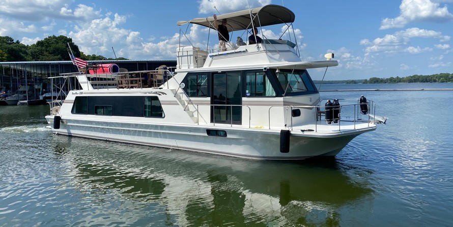 Harbor Master 52 Pilot House Wide Body River Yacht