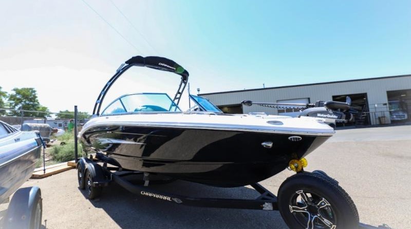 Chaparral SSi Series 21 Ski & Fish