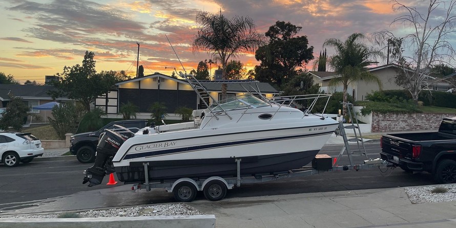 Glacier bay isle runner blue hull 2670