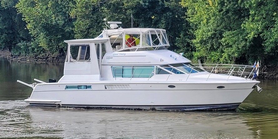 Carver 41 Cockpit Motor Yacht