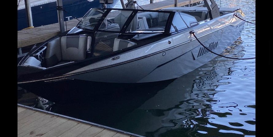 Malibu Wakesetter 25 LSV