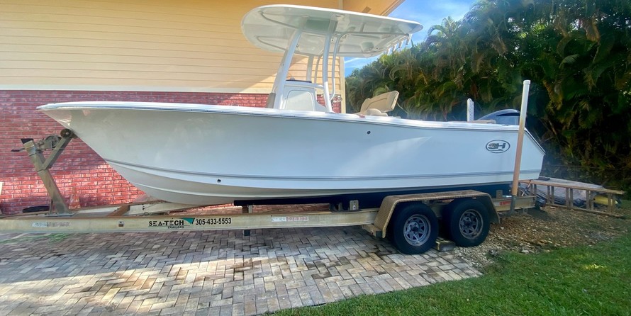 Sea Ray hunt ultra 211