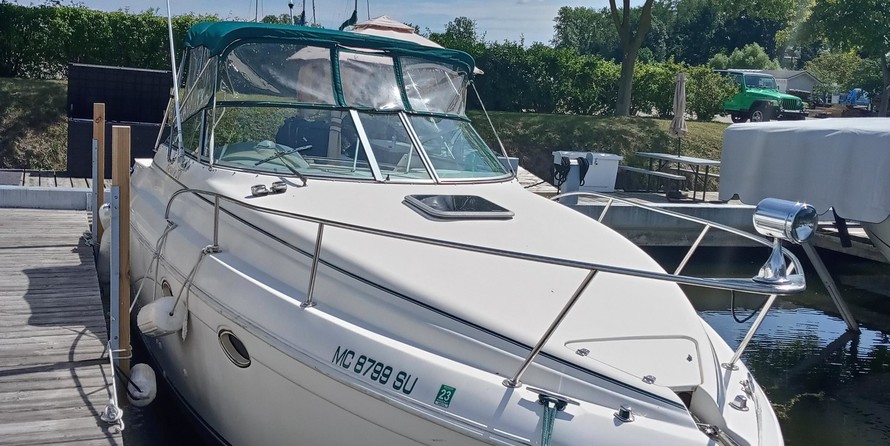 Rinker 270 Fiesta Vee