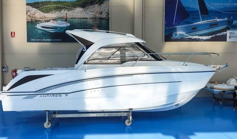 Beneteau Antares 7 OB