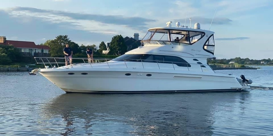 Sea Ray 560 Sedan Bridge